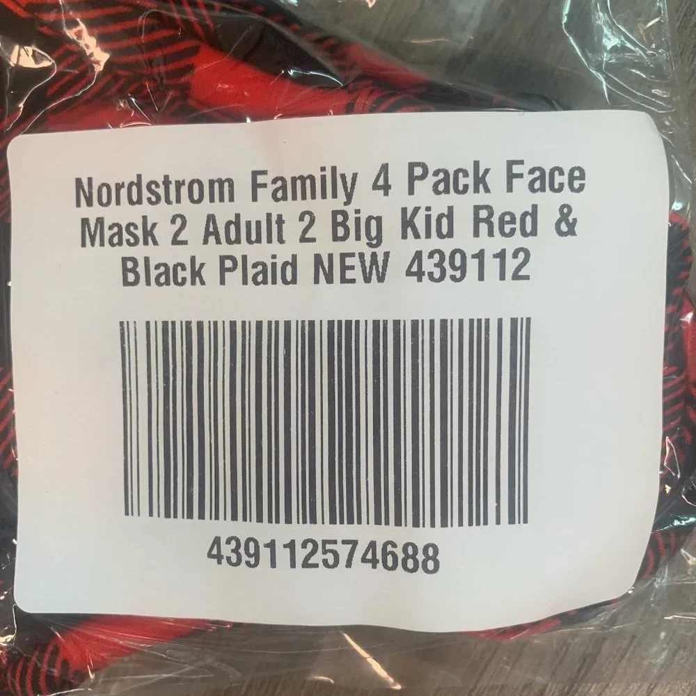 NWT NORDSTROM FAMILY 4 PACK FACE MASKS‎ BUFFALO PLAID 2 ADULT & 2 BIG KIDS